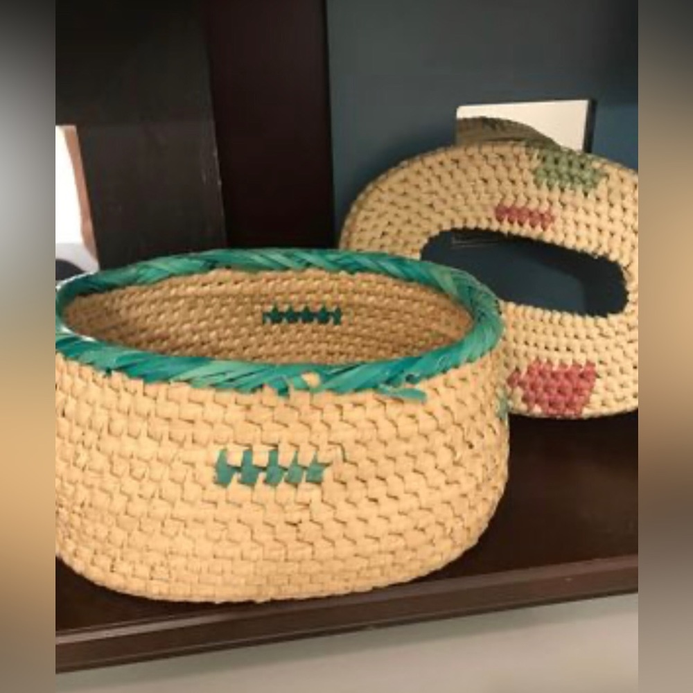 Tissues Holder
Wicker/Rattan 
Made Spain 🇪🇸 brand new!